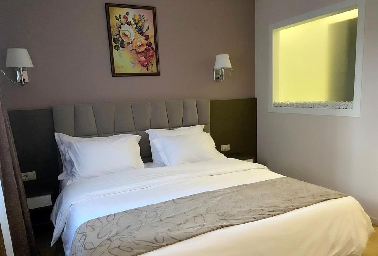 Agsel Hotel & Spa 티라나 외부 사진
