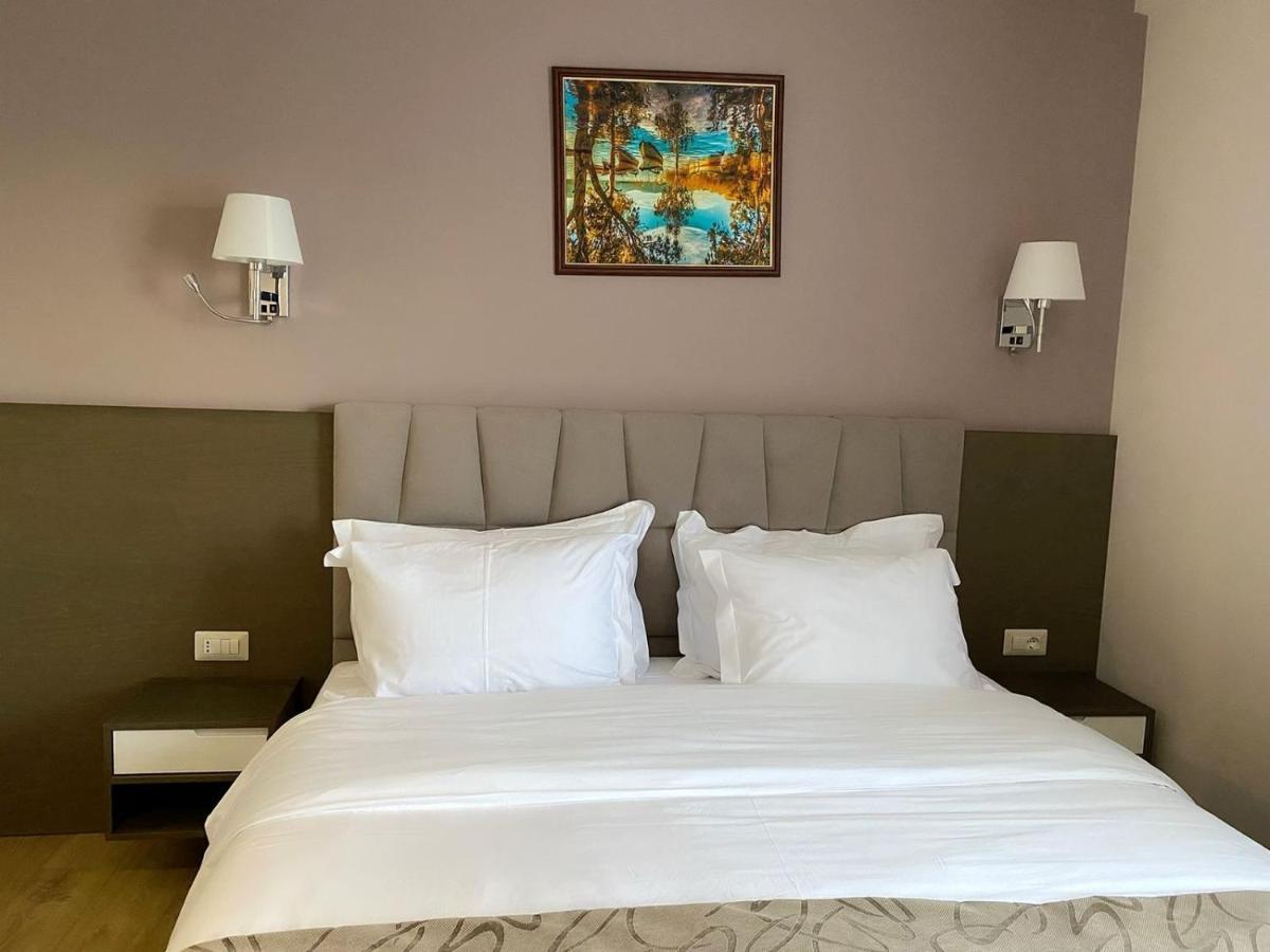 Agsel Hotel & Spa 티라나 외부 사진