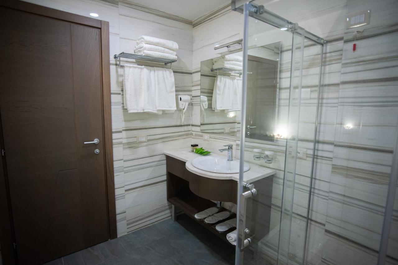Agsel Hotel & Spa 티라나 외부 사진